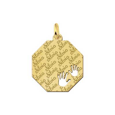 Gouden achthoekige hanger met herhalende naamgravure en babyhandjes symbool 