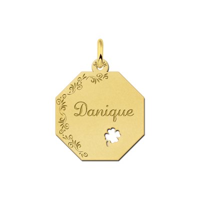 Gouden achthoekige hanger met sierlijke gravure, naamgravure en klavertje vier 